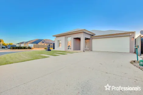 Property photo of 10 Menner Way Piara Waters WA 6112