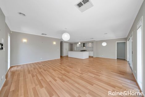 Property photo of 82 Papillon Parade Tarneit VIC 3029