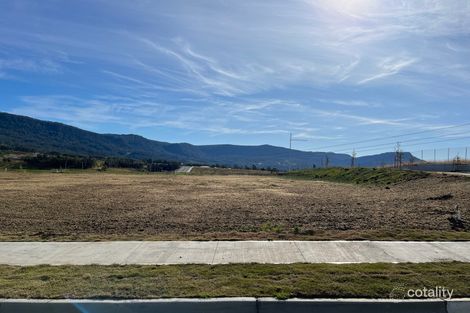 28 White Cedar Cct, Huntley, NSW 2530