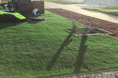 Property photo of 16 Cheyne Street Werribee VIC 3030