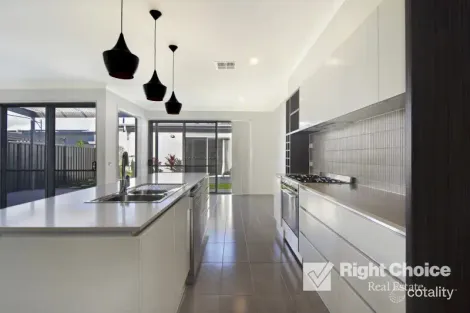 Property photo of 52 Cove Boulevard Shell Cove NSW 2529