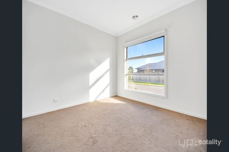 Property photo of 21 Passion Crescent Tarneit VIC 3029