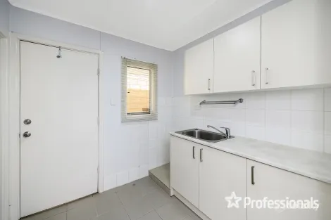 Property photo of 33 Wardlow Way Balga WA 6061