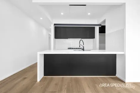 Property photo of 16 Aziz Boulevard Mount Cottrell VIC 3024