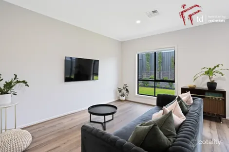 Property photo of 10 Heron Grove Mount Barker SA 5251