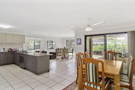 10 Ainsworth St, Pacific Pines, QLD 4211