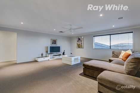 Property photo of 18 Cotchin Close Wollert VIC 3750