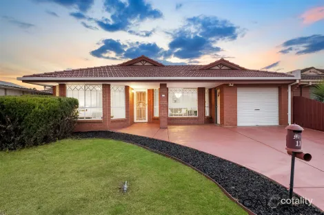 Property photo of 11 Poa Court Delahey VIC 3037