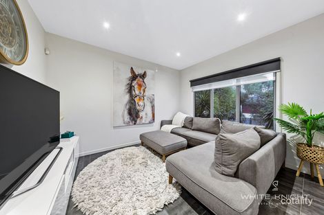 Property photo of 38 Bursaria Drive Caroline Springs VIC 3023