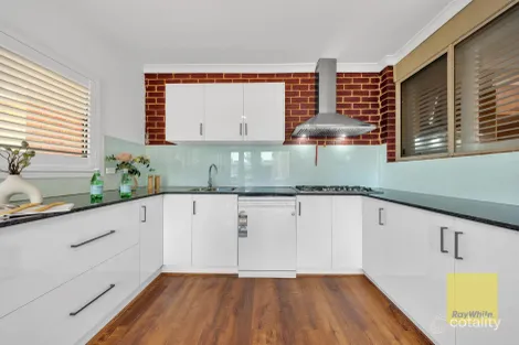 Property photo of 5 Ockley Chase Derrimut VIC 3026