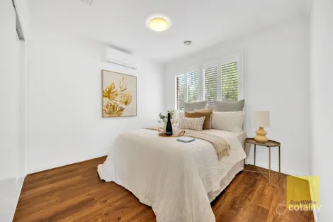 Property photo of 5 Ockley Chase Derrimut VIC 3026