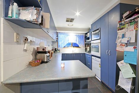 Property photo of 5 Avenel Place Endeavour Hills VIC 3802