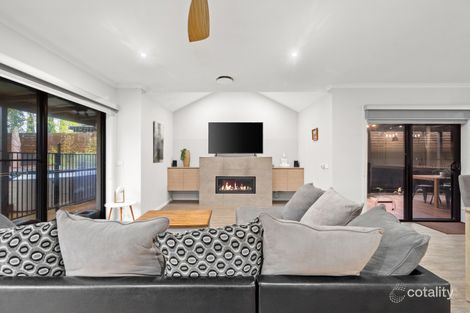 Property photo of 14 Barton Place Traralgon VIC 3844
