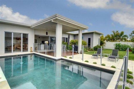 19 Westholme Cct, Pelican Waters, QLD 4551