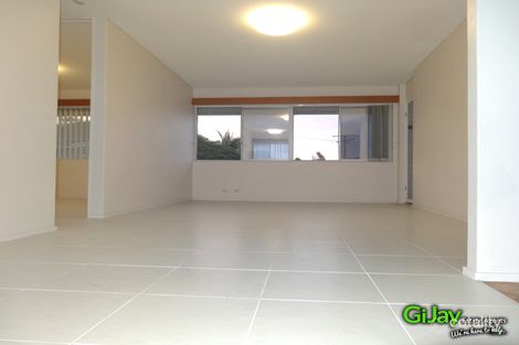 Property photo of 4/183 Nursery Road Holland Park West QLD 4121