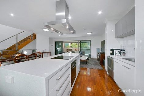 Property photo of 2/40 Days Avenue Yeronga QLD 4104