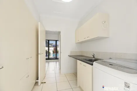 Property photo of 23 Sardinia Place Parrearra QLD 4575