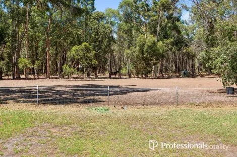 665 Avonholme Cir, Chidlow, WA 6556