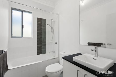 8/84 West Churchill Ave, Lake Coogee, WA 6166