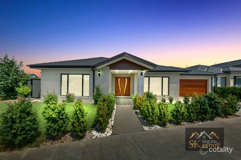 27 Berkshire Ave, Truganina, VIC 3029