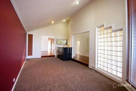 Property photo of 22 Burrowye Crescent Keilor VIC 3036
