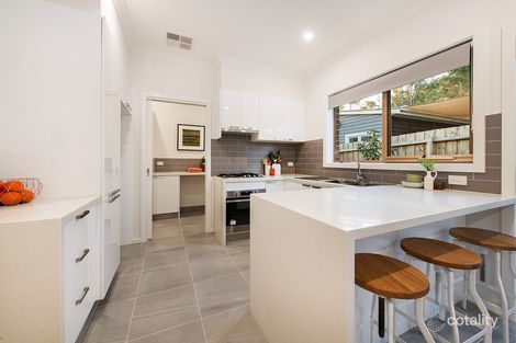 Property photo of 2/30 Monomeith Street Mooroolbark VIC 3138