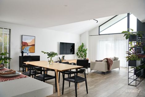 16 Entwistle Way, Aveley, WA 6069