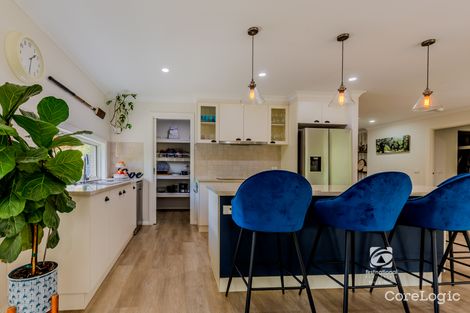 Property photo of 10 Gravelly Point Road Raymond Island VIC 3880