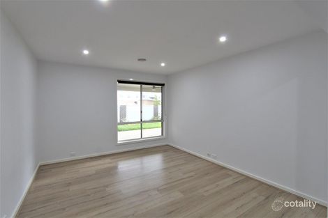 Property photo of 56 Bellhouse Crescent Moncrieff ACT 2914