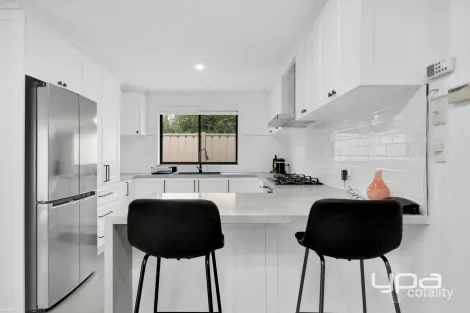 Property photo of 10 Egton Court Craigieburn VIC 3064