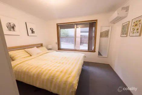 Property photo of 71 Lorraine Crescent Jacana VIC 3047