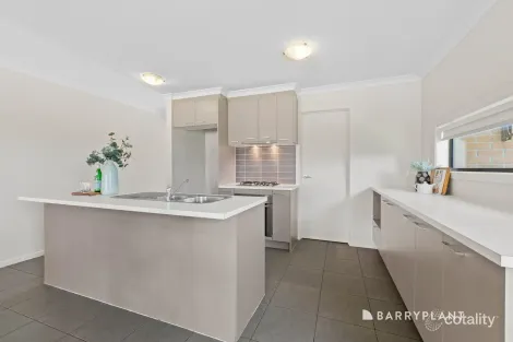 Property photo of 19 Cootamundra Road Doreen VIC 3754
