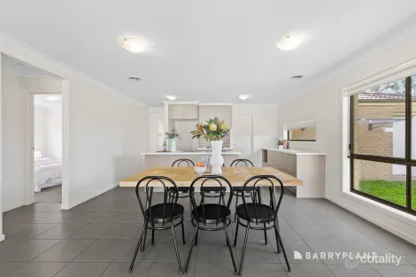 Property photo of 19 Cootamundra Road Doreen VIC 3754