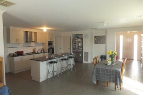 Property photo of 15 Wanderers Lane Kialla VIC 3631