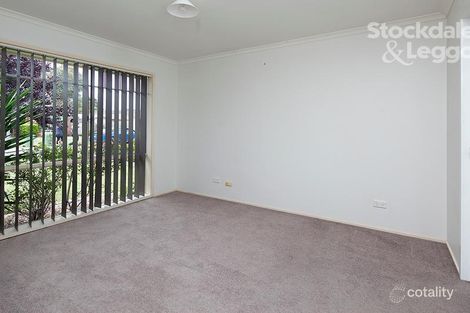 Property photo of 25 Gullquist Way Pakenham VIC 3810
