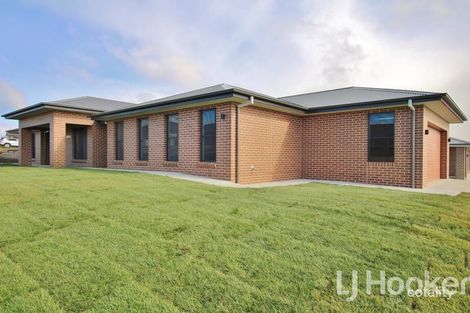 Property photo of 23 McGillan Drive Kelso NSW 2795