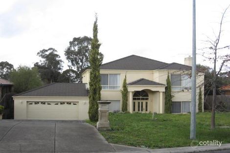17 Rydaldene Way, Berwick, VIC 3806