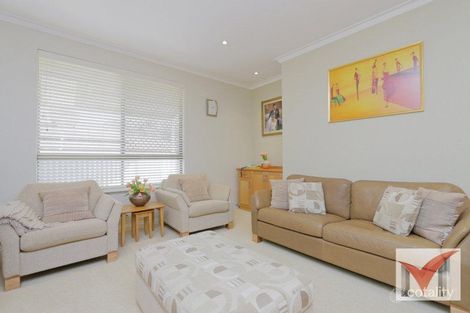 Property photo of 8 Avoca Close Willetton WA 6155