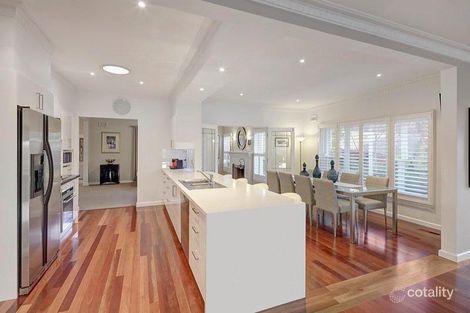 Property photo of 37 Inverness Way Balwyn North VIC 3104