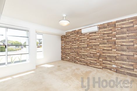 Property photo of 38 Camden Way Meadow Springs WA 6210