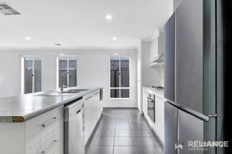 Property photo of 30 Winona Circuit Tarneit VIC 3029