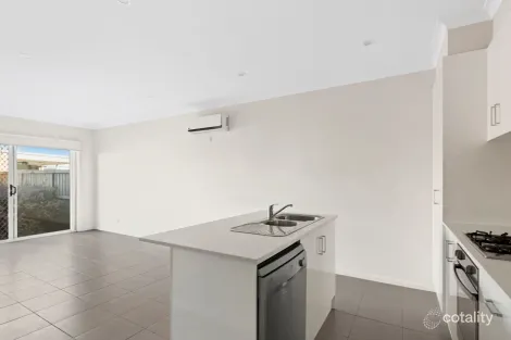 Property photo of 9 Courthouse Walk Doreen VIC 3754