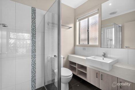 Property photo of 40 Heather Grove Cranbourne East VIC 3977