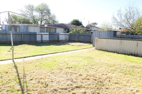 Property photo of 2 Whitehead Avenue Murray Bridge SA 5253