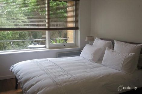 Property photo of 2/42 Scott Grove Glen Iris VIC 3146