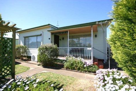 10 Ninth St, Warragamba, NSW 2752