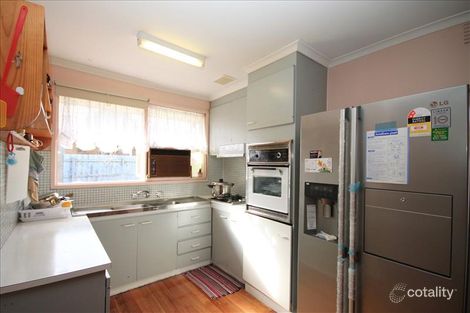 Property photo of 3 Mullum Court Springvale South VIC 3172