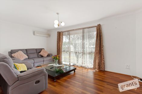 Property photo of 2 Denver Drive Narre Warren VIC 3805