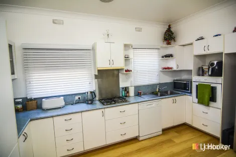 Property photo of 172 Inch Street Lithgow NSW 2790