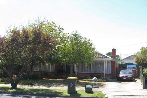 24 Chifley Ave, Altona, VIC 3018